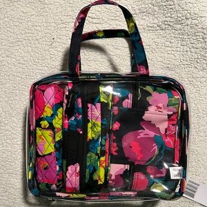 Vera Bradley 4 piece cosmetic organizer in Hilo Meadow. EUC